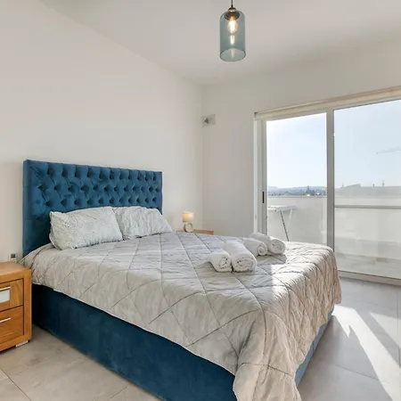 Annitchka Mansions - Penthouse In Malta