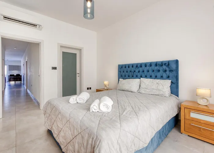 Annitchka Mansions - Penthouse In Malta