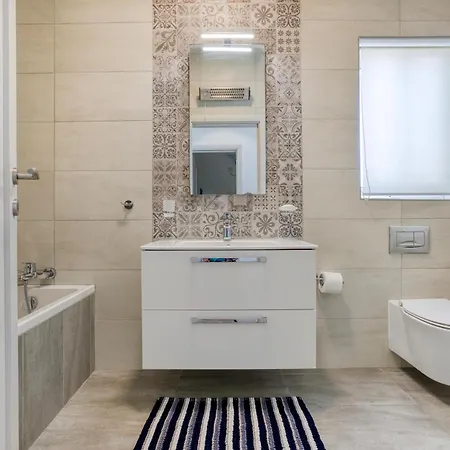 Annitchka Mansions - Pool Penthouse In Malta Apartment