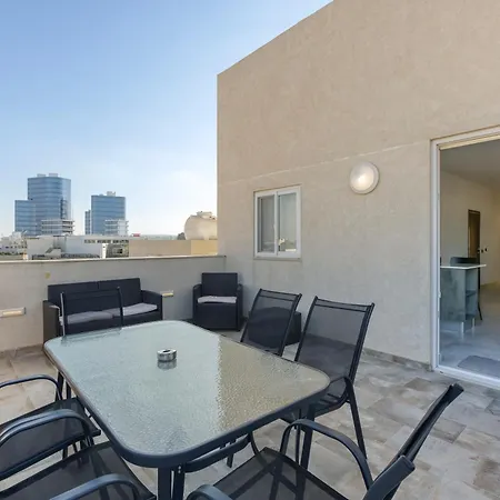 Annitchka Mansions - Pool Penthouse In Malta Apartment