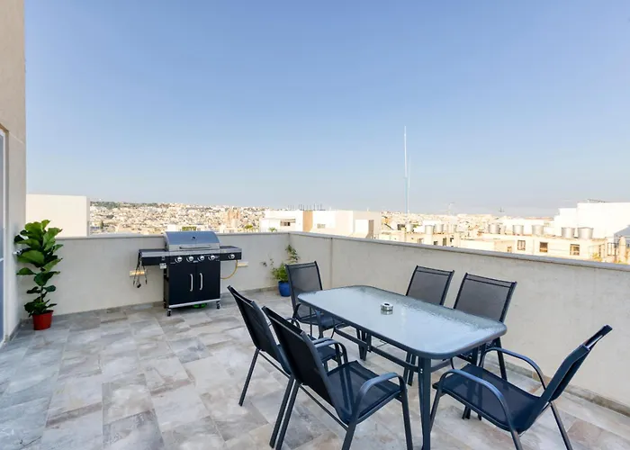 Annitchka Mansions - Penthouse In Malta Διαμέρισμα Μπιρκιρκάρα