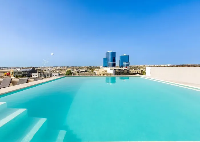 Annitchka Mansions - Penthouse In Malta Daire *